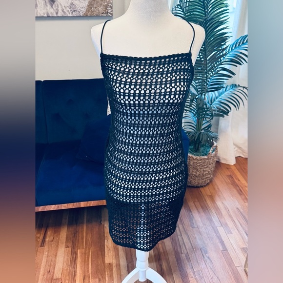 Elegant Black Crochet Swim Cover-Up - Picture 2 of 8